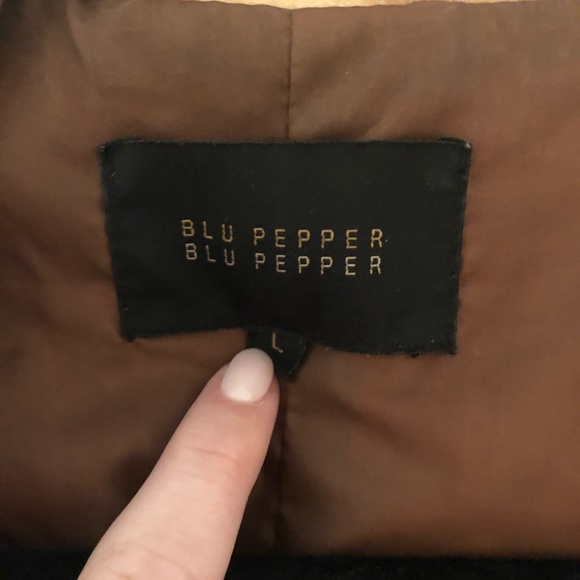 Leather jacket - Picture 3 of 3